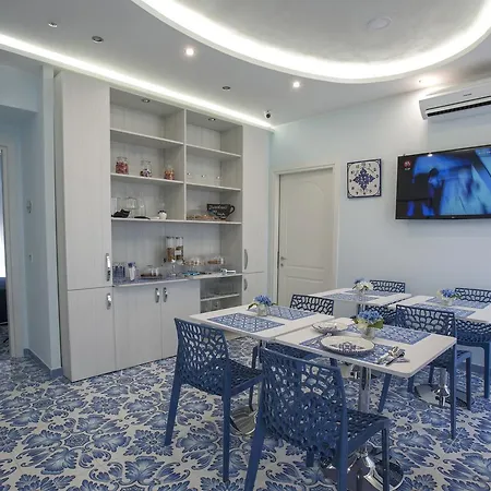 Golfo Delle Sirene Oda ve Kahvaltı 4*