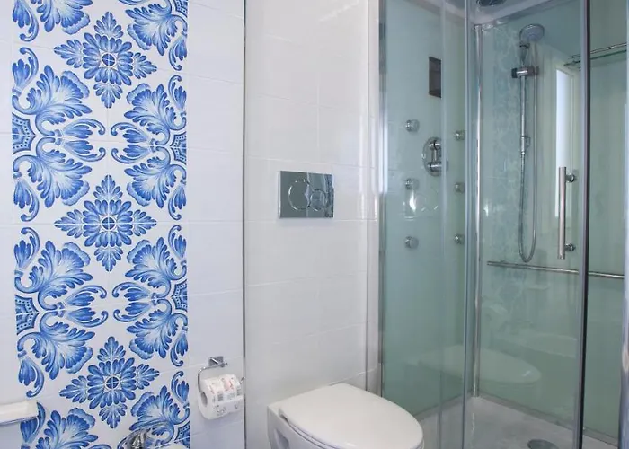 Golfo Delle Sirene לינה וארוחת בוקר 4*