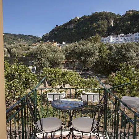 Golfo Delle Sirene Couette-café 4*