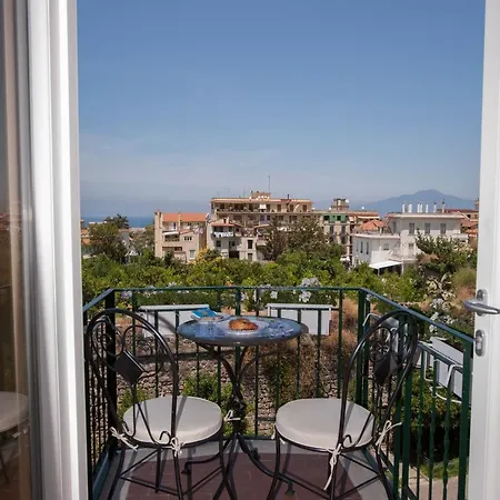 Golfo Delle Sirene Bed & Breakfast 4*