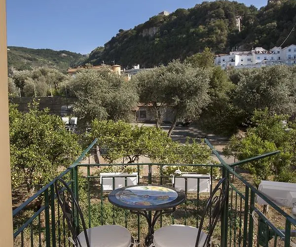 Golfo Delle Sirene Bed and breakfast 4*